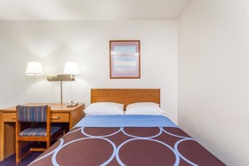 Super 8 by Wyndham Sidney NY