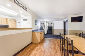 Super 8 by Wyndham Sidney NY