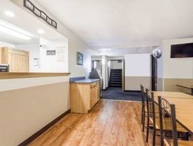 Super 8 by Wyndham Sidney NY