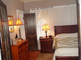 Barrington Manor Bed and Breakfast