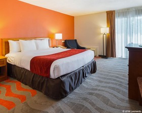 Comfort Inn & Suites Airport