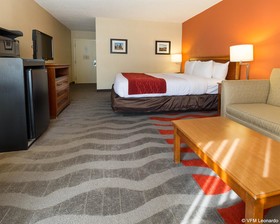 Comfort Inn & Suites Airport