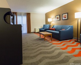 Comfort Inn & Suites Airport
