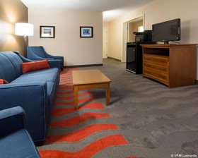 Comfort Inn & Suites Airport