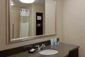 Hampton Inn & Suites Syracuse Dewitt