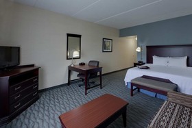 Hampton Inn & Suites Syracuse Dewitt