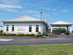 Travelodge by Wyndham Watertown NY