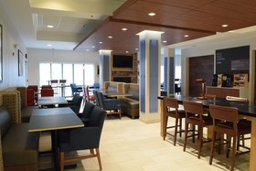 Holiday Inn Express & Suites Rochester Webster