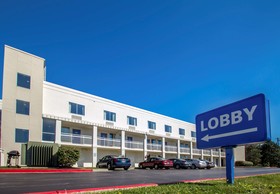 Motel 6 Buffalo Airport