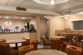 FairBridge Inn Express Buffalo Airport / Williamsville