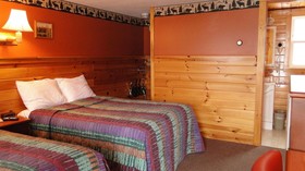 Alpine Country Inn and Suites