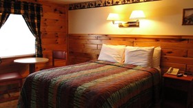 Alpine Country Inn and Suites