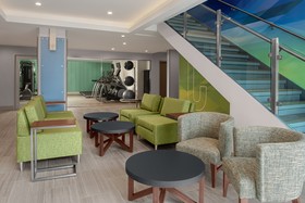 Holiday Inn Express & Suites Woodside Queens NYC
