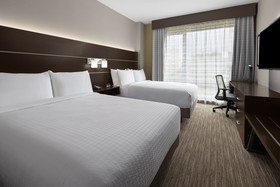 Holiday Inn Express & Suites Woodside Queens NYC