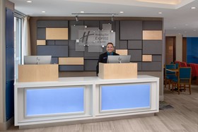 Holiday Inn Express & Suites Woodside Queens NYC