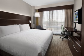 Holiday Inn Express & Suites Woodside Queens NYC