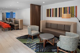 Holiday Inn Express & Suites Woodside Queens NYC