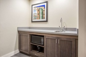 Hampton Inn & Suites Yonkers - Westchester