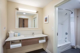 Hampton Inn & Suites Yonkers - Westchester