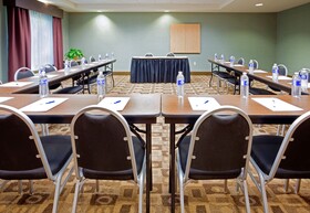 Holiday Inn Express Apex - Raleigh