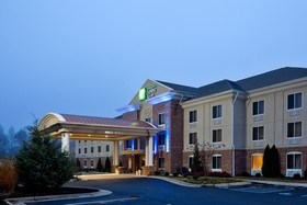 Holiday Inn Express & Suites High Point South
