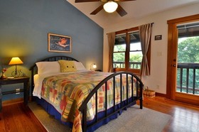 Bent Creek Lodge Bed & Breakfast