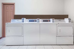 Days Inn by Wyndham Asheville Mall