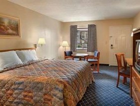 Days Inn by Wyndham Asheville Downtown North