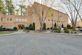 FPosh the Boutique Hotel