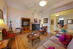 FPosh the Boutique Hotel