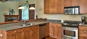 Hill House Bed & Breakfast Inn