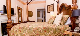 Hill House Bed & Breakfast Inn