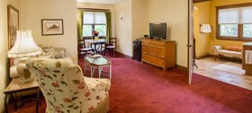 Hill House Bed & Breakfast Inn