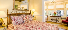Hill House Bed & Breakfast Inn