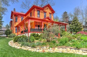 Hill House Bed & Breakfast Inn