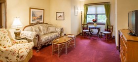 Hill House Bed & Breakfast Inn