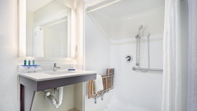 Holiday Inn Express & Suites Asheville SW - Outlet Ctr Area