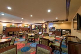 Holiday Inn Express & Suites Asheville SW - Outlet Ctr Area