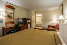 Quality Inn & Suites Biltmore East