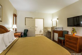 Quality Inn & Suites Biltmore East