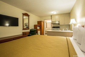 Quality Inn & Suites Biltmore East