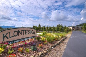 Klonteska Condominiums By VCI Real Estate Services