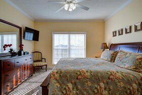 Klonteska Condominiums By VCI Real Estate Services