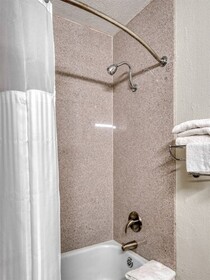 Hotel Battleboro NC I-95 Near Rocky Mount by Oyo