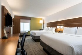 Holiday Inn Express & Suites Charlotte Arpt-Belmont