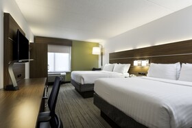 Holiday Inn Express & Suites Charlotte Arpt-Belmont