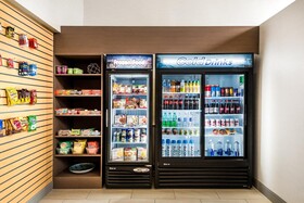 Holiday Inn Express & Suites Charlotte Arpt-Belmont