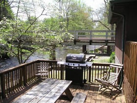 Deep Creek Lodge