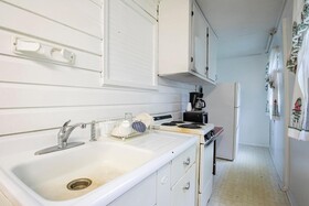 Lloyd's on The River Country Inn by OYO