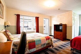 Lloyd's on The River Country Inn by OYO